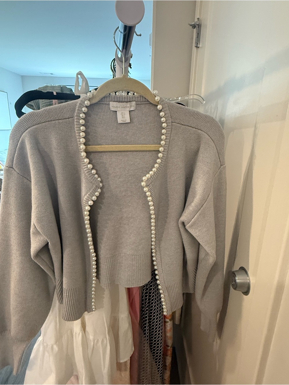 House of Harlow 1960 Pearl-Trim Cropped Cardigan - Light Gray